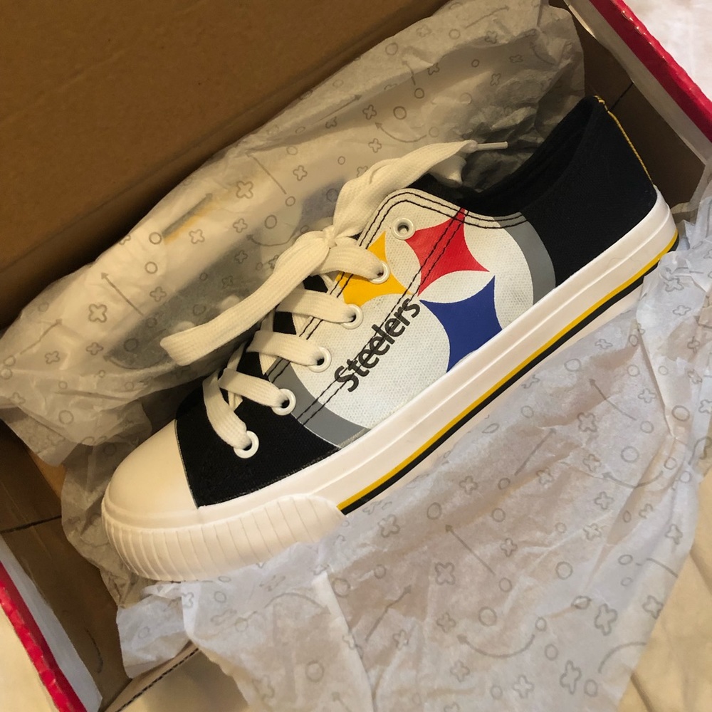 Steeler’s shoes